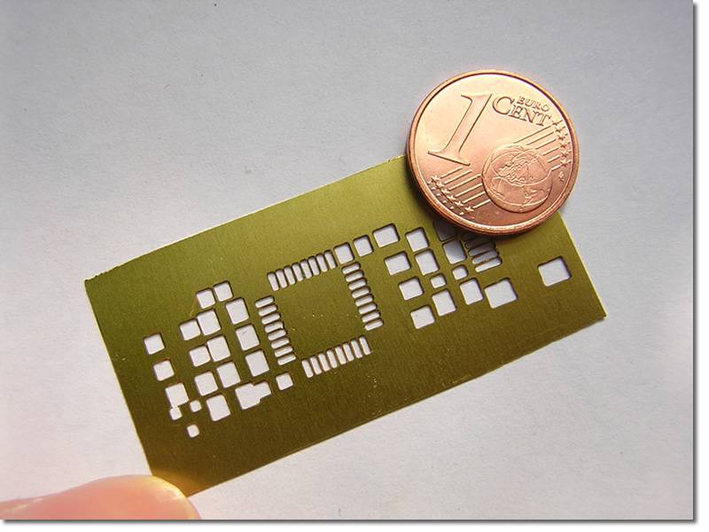 pochoir_laiton.jpg pochoir_laiton.jpg